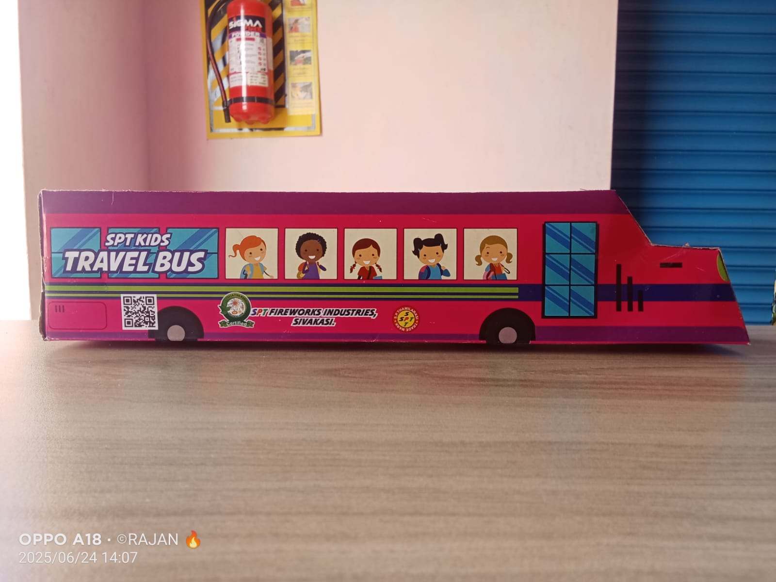 kids travel bus